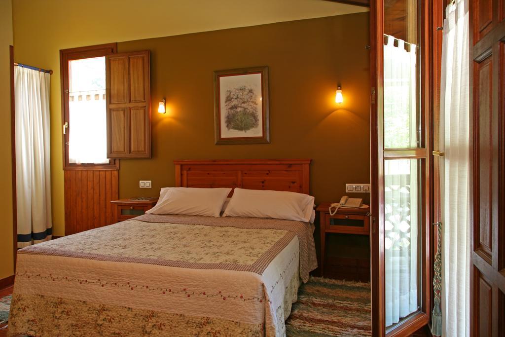 La Ablaneda Guest House Soto De Cangas Room photo